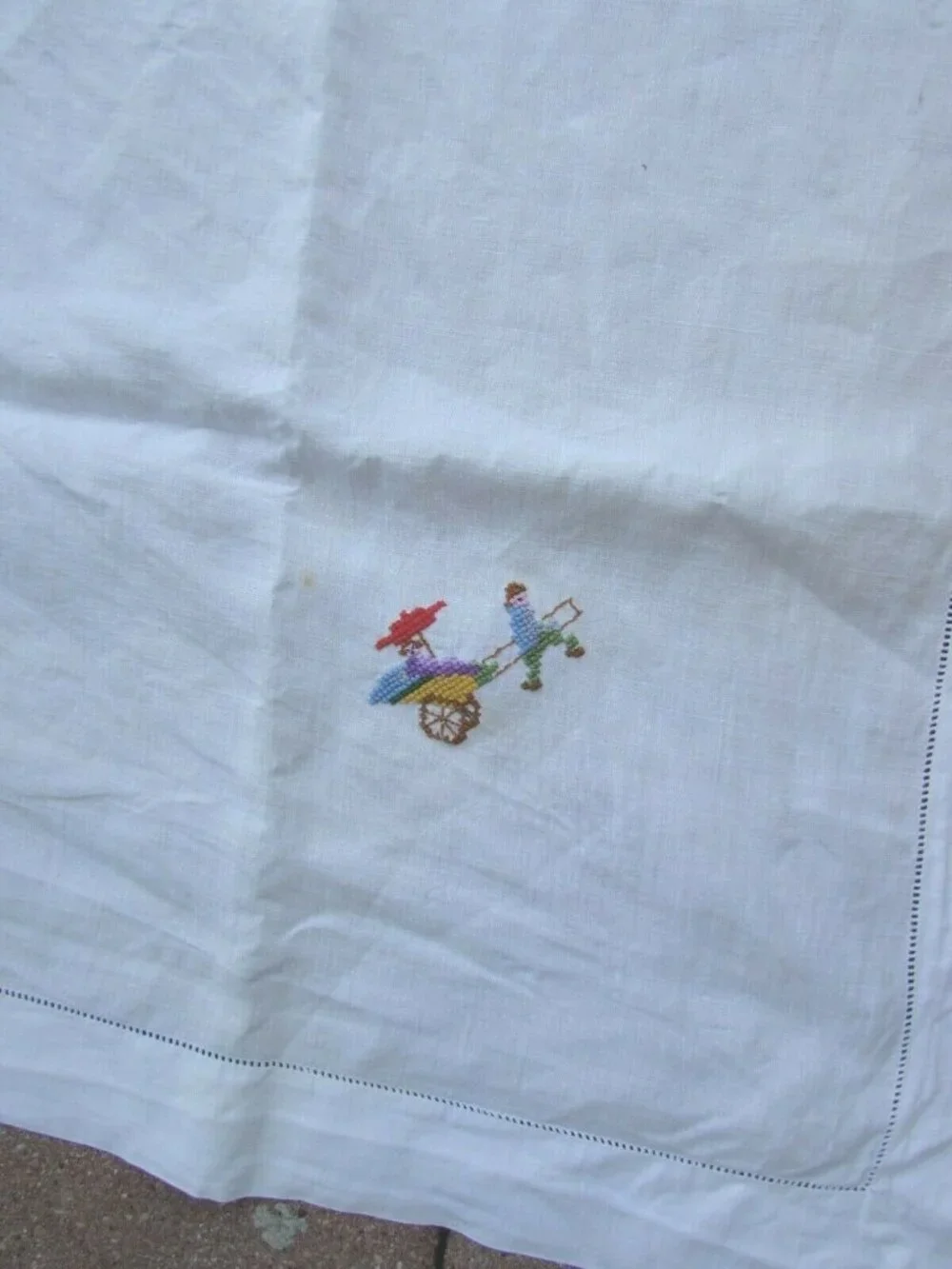 Vintage Asian Geisha Embroidered Table Cloth Card Tablecloth 46192